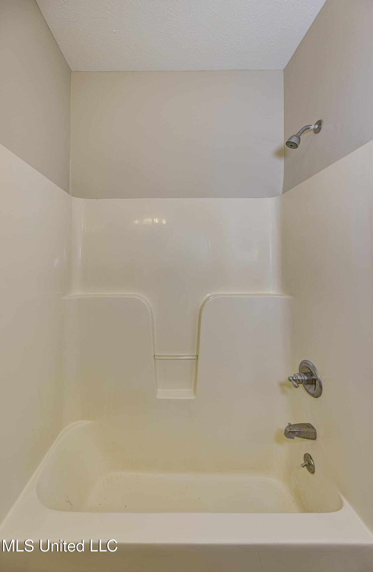 101 Burnham Court Clinton, MS 39056 - Photo 31 of 50 Second Bathroom 3