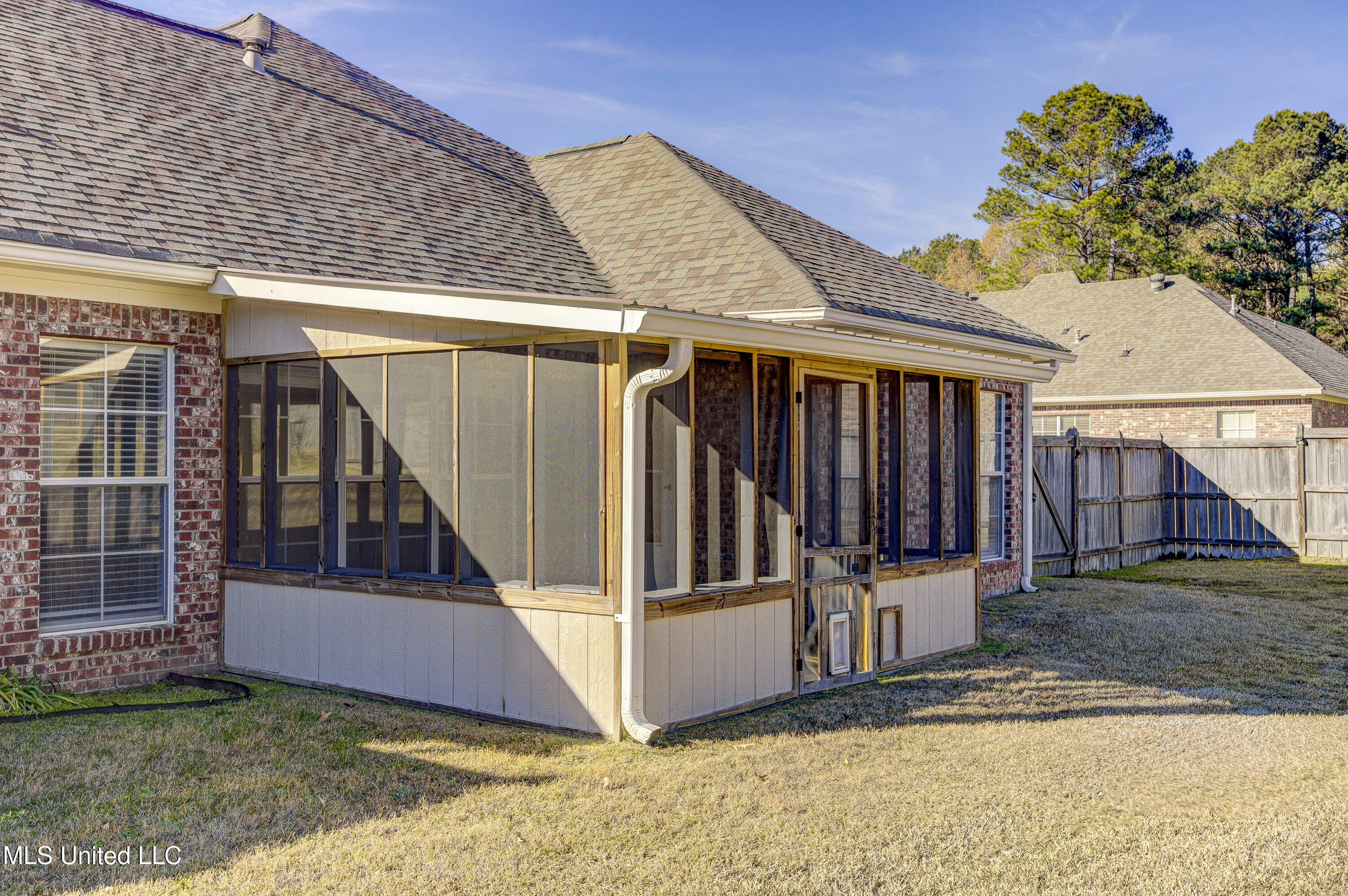 101 Burnham Court Clinton, MS 39056 - Photo 38 of 50 Screened Porch Exterior