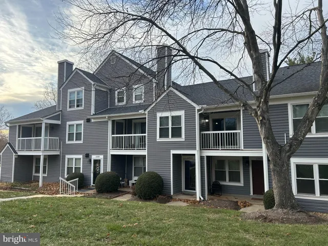 $339,000 | 13513 Orchard Drive, Unit 3513, Clifton, VA 20124