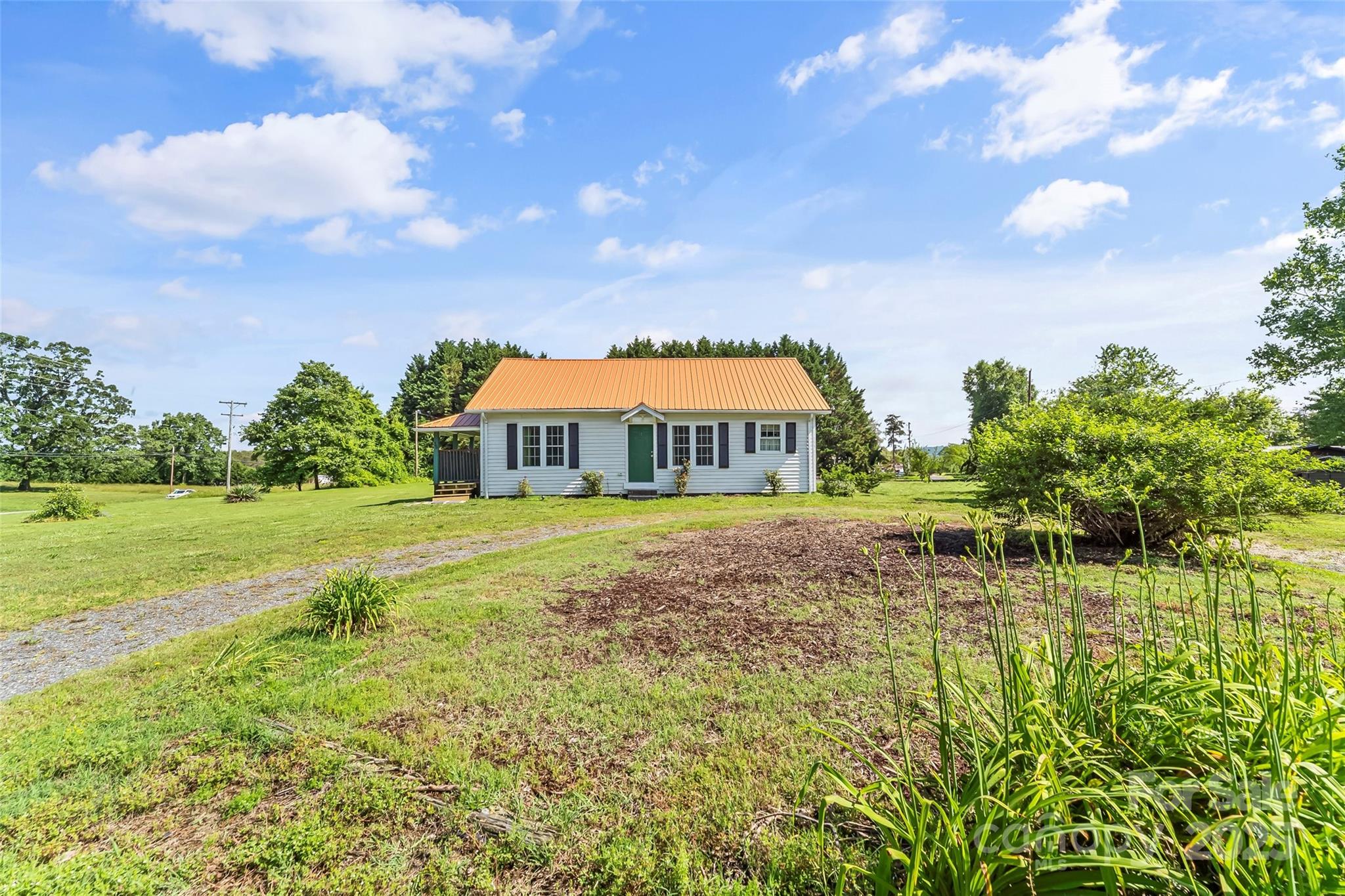 35 Telephone Exchange Road Hickory, NC 28601 - Photo 2 of 36 Gallery Image 2