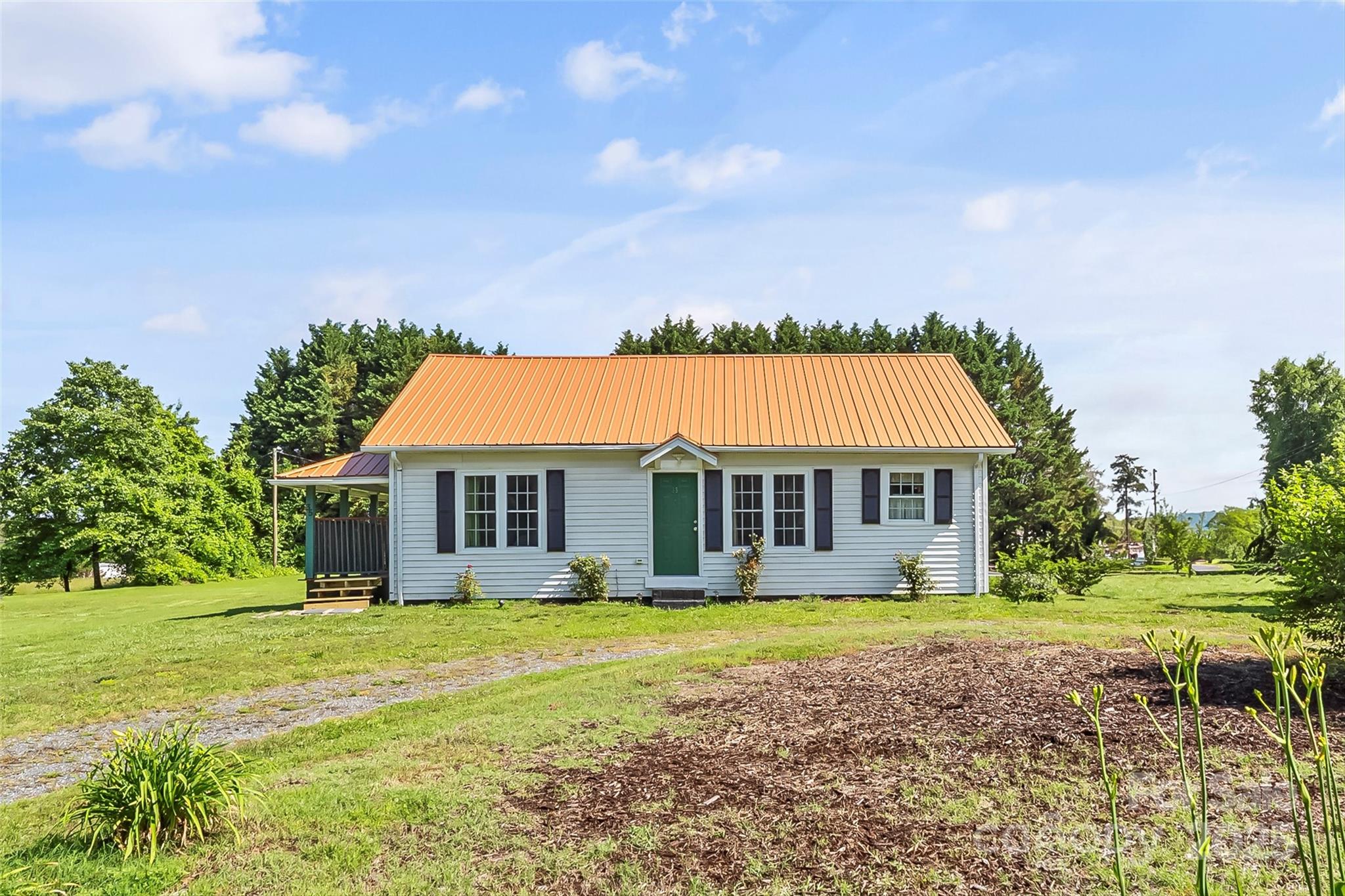 35 Telephone Exchange Road Hickory, NC 28601 - Photo 3 of 36 Gallery Image 3