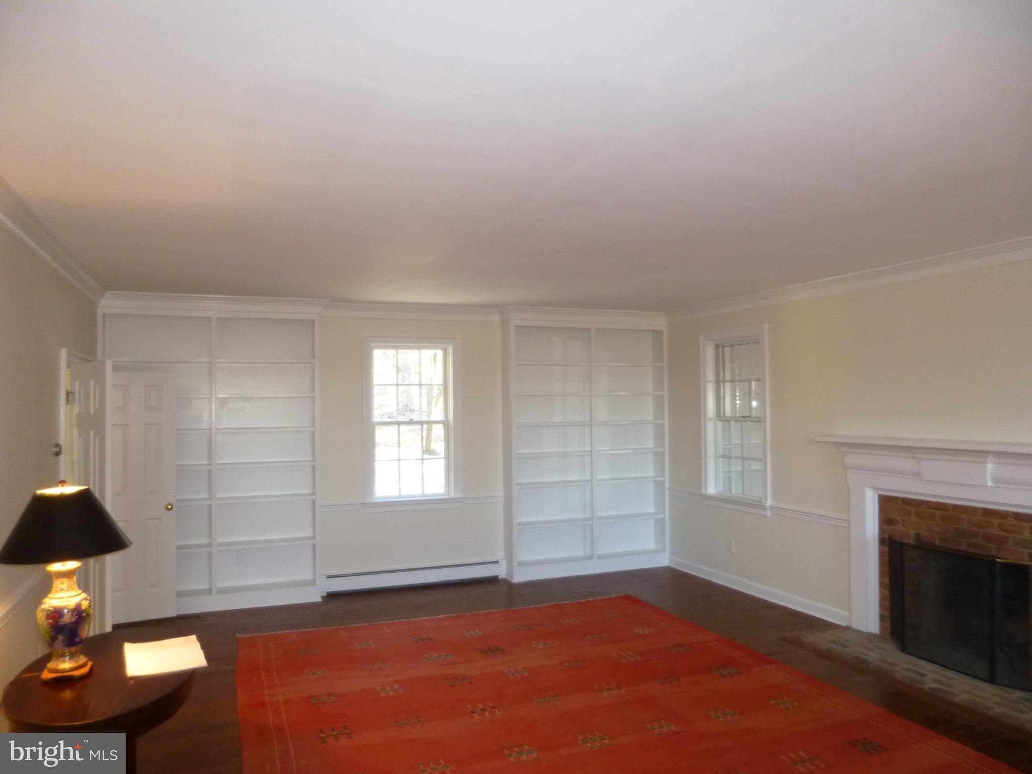 3697 Prince Road Marshall, VA 20115 - Photo 5 of 16 Living Room
