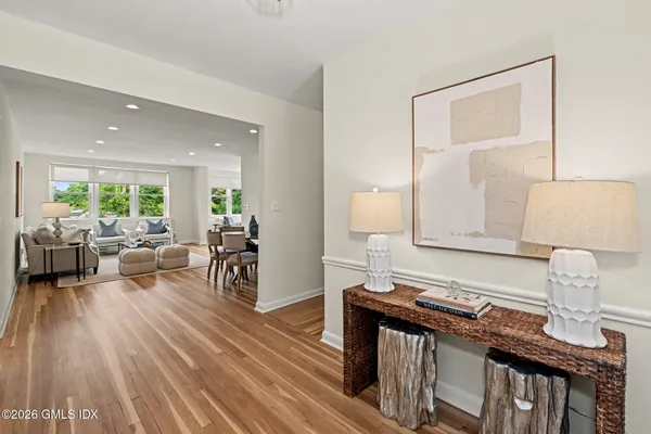 $985,000 | 4 Putnam Hill, Unit 4H, Greenwich, CT 06830