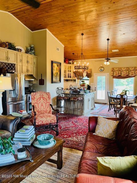 2182 Barr Road Coldwater, MS 38618 - Photo 5 of 21 Nine