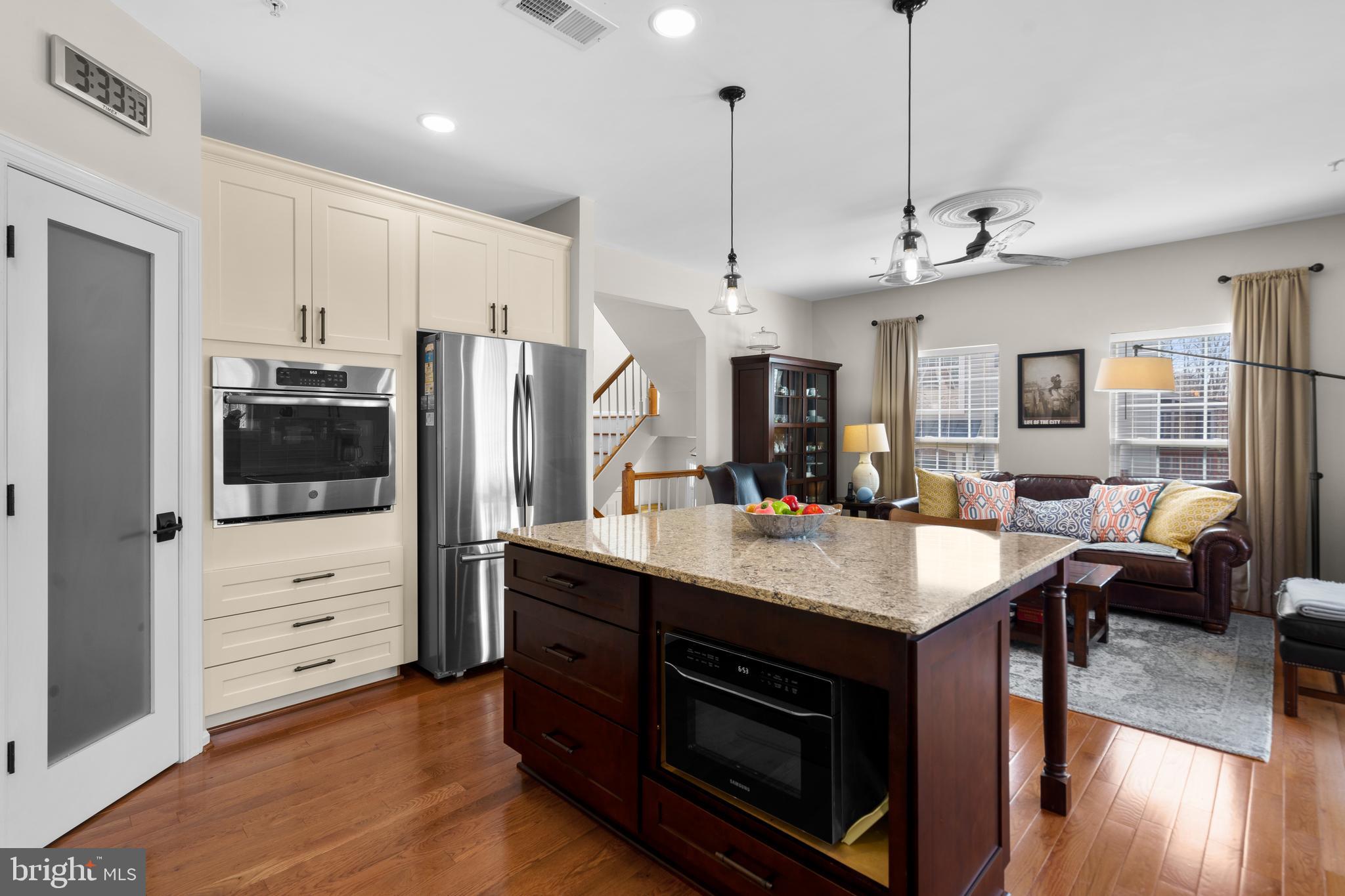 18800 Broken Oak Road Boyds, MD 20841 - Photo 6 of 48 Gourmet Kitchen