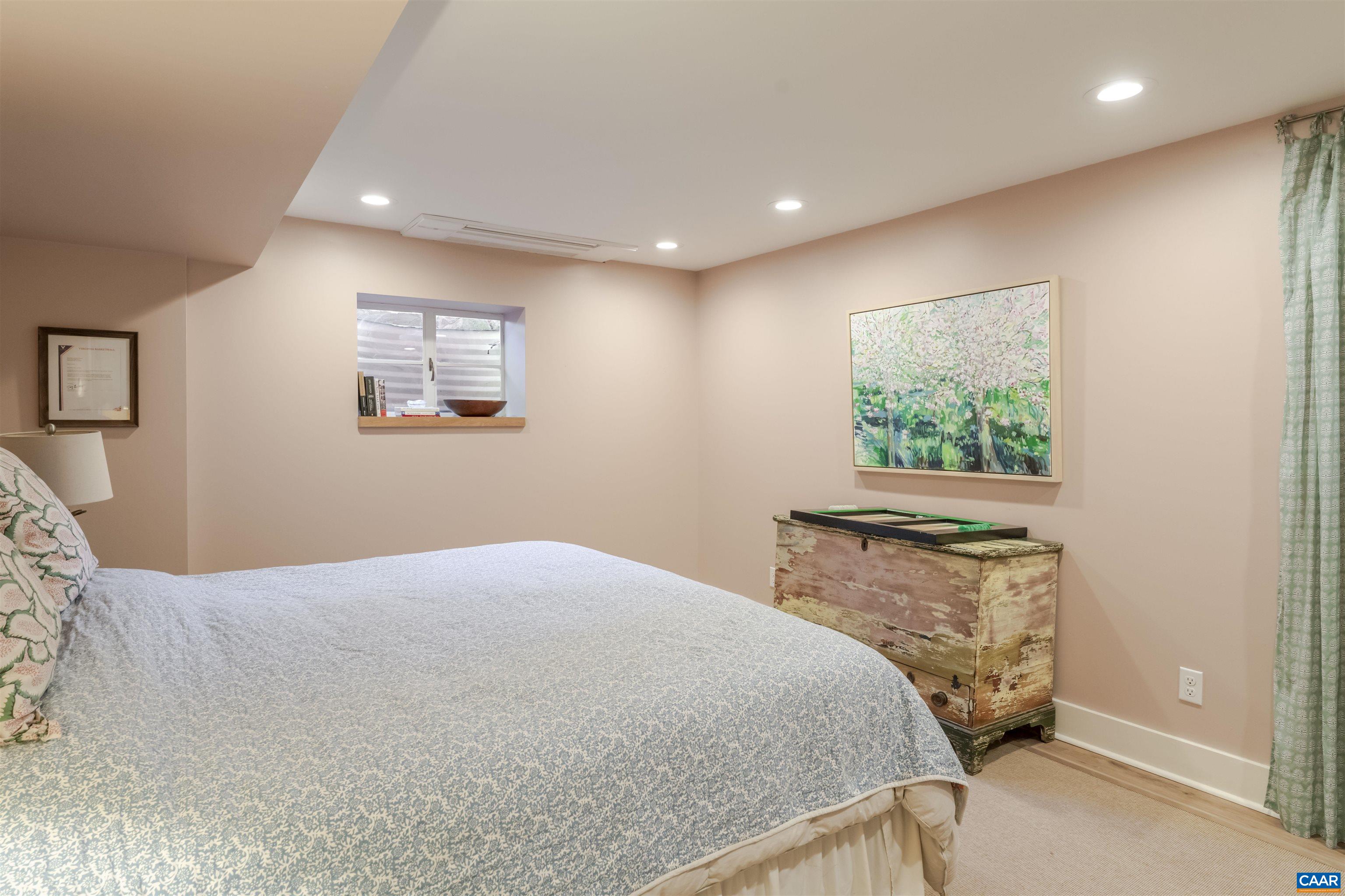 1531 Rugby Avenue Charlottesville, VA 22903 - Photo 24 of 30 Bedroom 3