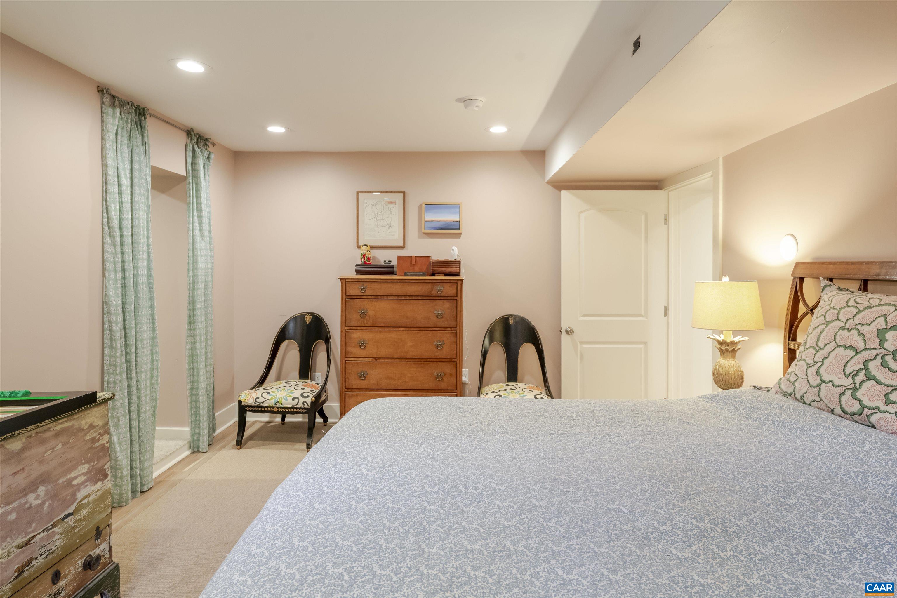 1531 Rugby Avenue Charlottesville, VA 22903 - Photo 25 of 30 Bedroom 3