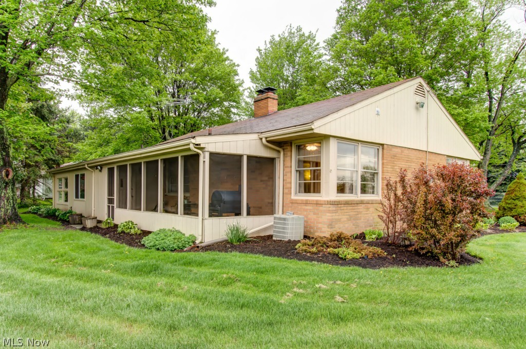 8800 Limeridge Road Ravenna, OH 44266 - Photo 2 of 25 Gallery Image 2