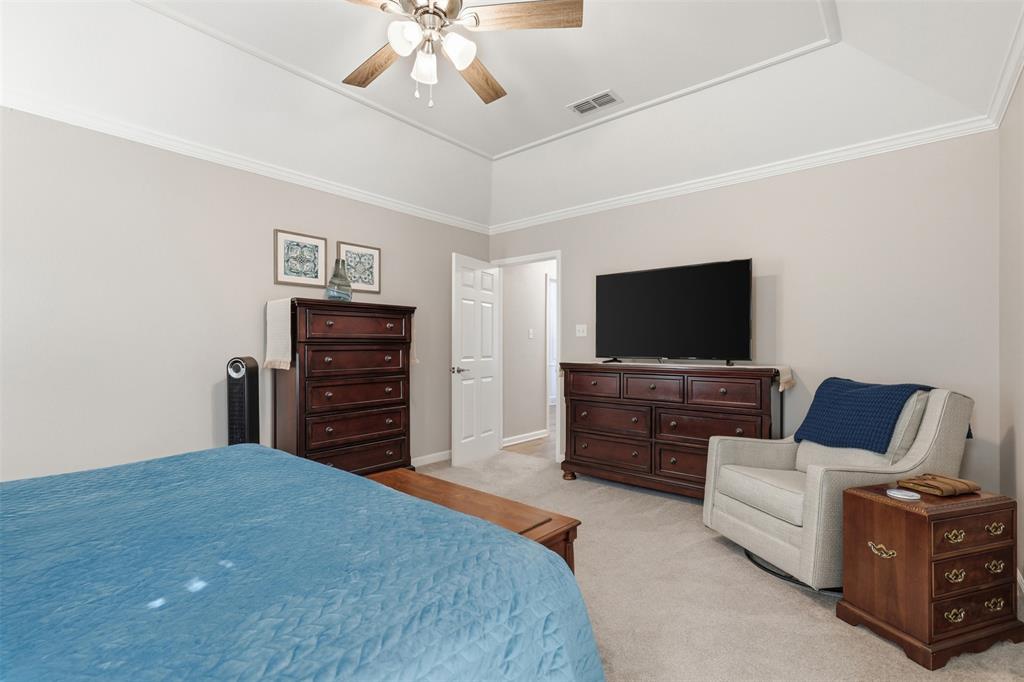 105 Cheyenne Trail Gilmer, TX 75644 - Photo 10 of 35 a living room with furniture and a flat screen tv