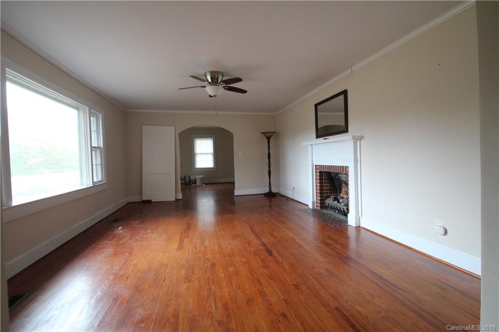 1004 Linwood Road Kings Mountain, NC 28086 - Photo 4 of 16 Gallery Image 4