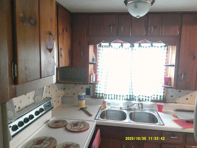 $479,900 | 80 Ln 207 Hamilton Lake, Hamilton, IN 46742