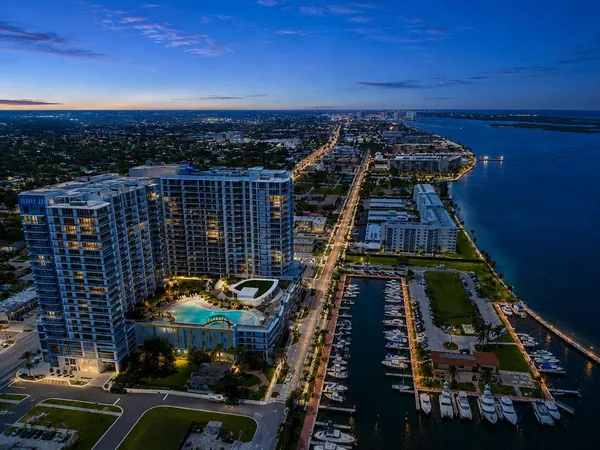 $1,333,000 | 220 Lake Shore Drive, Unit 621, Lake Park, FL 33403