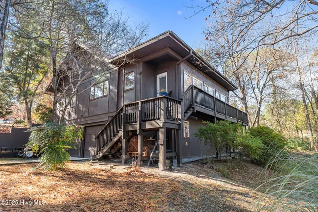 $460,000 | 31 Cardinal Drive, Whispering Pines, NC 28327