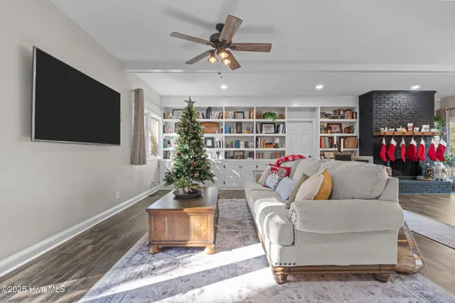 $460,000 | 31 Cardinal Drive, Whispering Pines, NC 28327