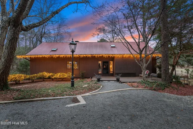 $460,000 | 31 Cardinal Drive, Whispering Pines, NC 28327