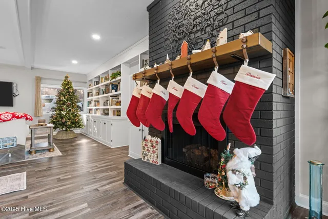 $460,000 | 31 Cardinal Drive, Whispering Pines, NC 28327