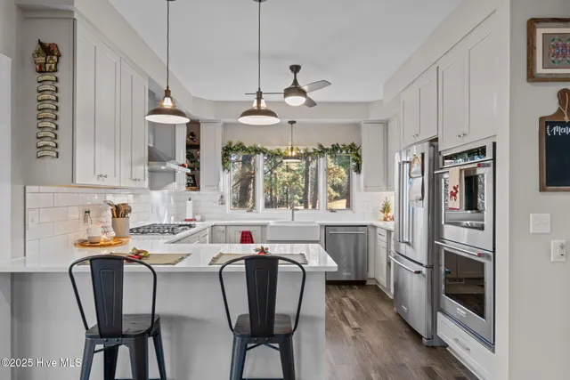 $460,000 | 31 Cardinal Drive, Whispering Pines, NC 28327