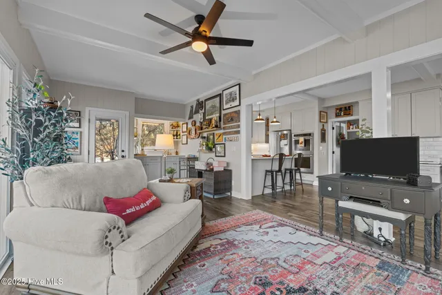 $460,000 | 31 Cardinal Drive, Whispering Pines, NC 28327