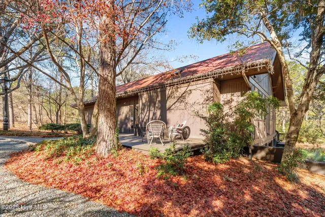 $460,000 | 31 Cardinal Drive, Whispering Pines, NC 28327