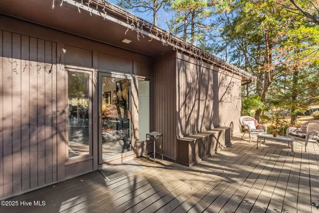 $460,000 | 31 Cardinal Drive, Whispering Pines, NC 28327