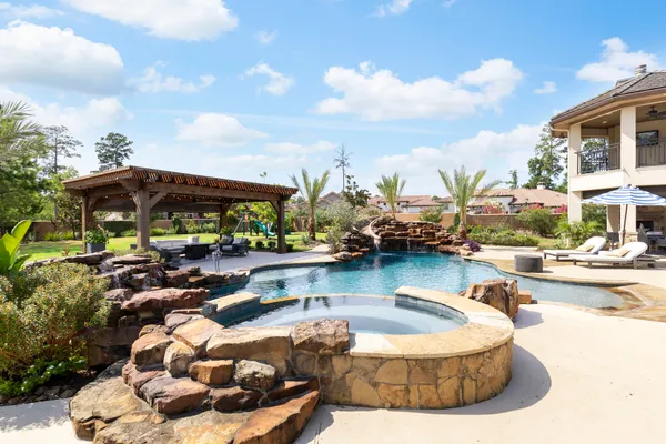 $2,399,000 | 13 Pleasant Shadows Drive, Spring, TX 77389