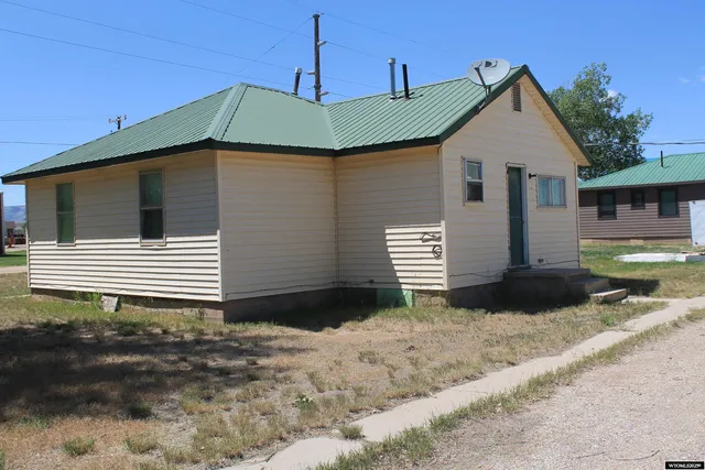 $125,000 | 216 East Birch Street, La Barge, WY 83123