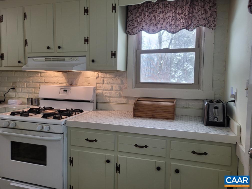 916 Hensley Road Mineral, VA 23117 - Photo 14 of 66 Kitchen
