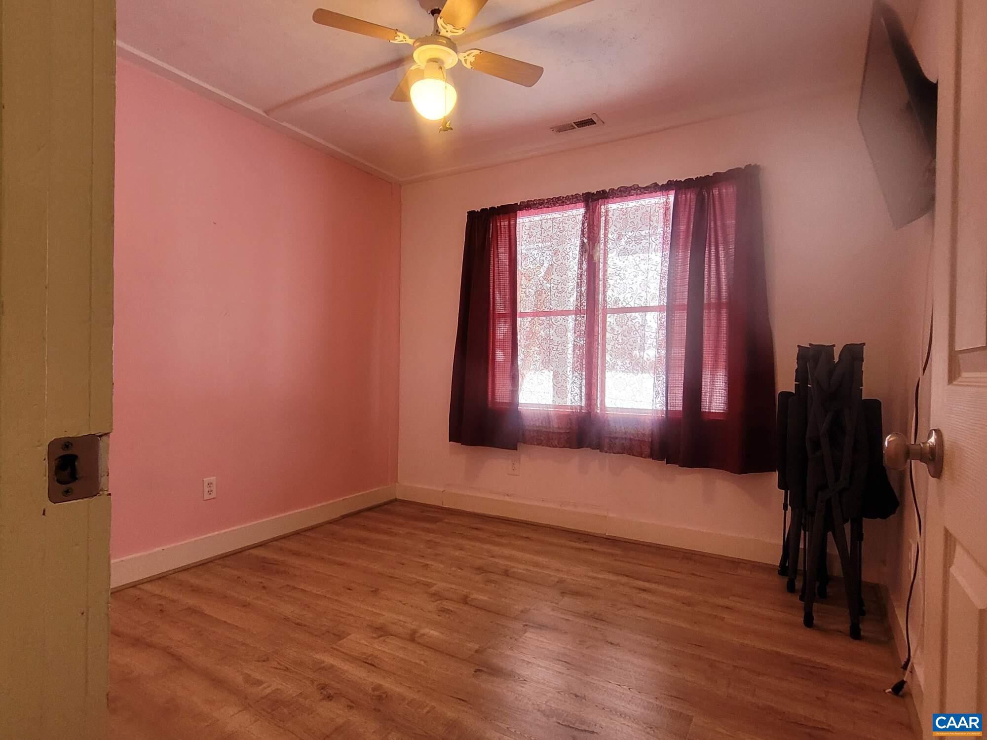 916 Hensley Road Mineral, VA 23117 - Photo 20 of 66 3rd Bedroom
