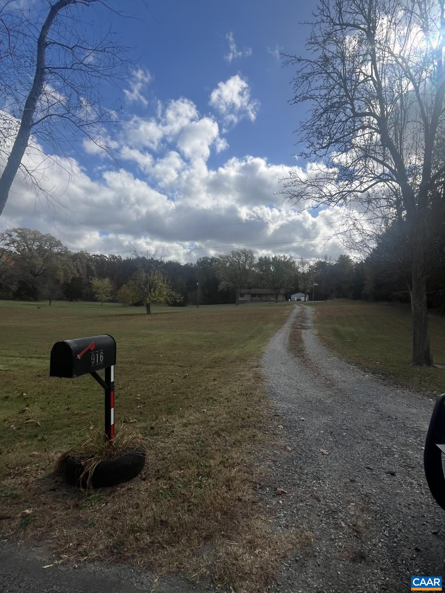 916 Hensley Road Mineral, VA 23117 - Photo 42 of 66 Driveway from mailbox
