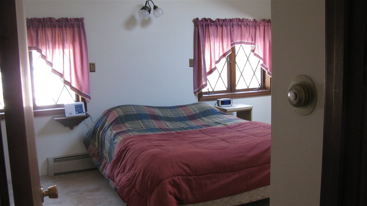 71 Goodhue Road Derry, NH 03038 - Photo 17 of 36