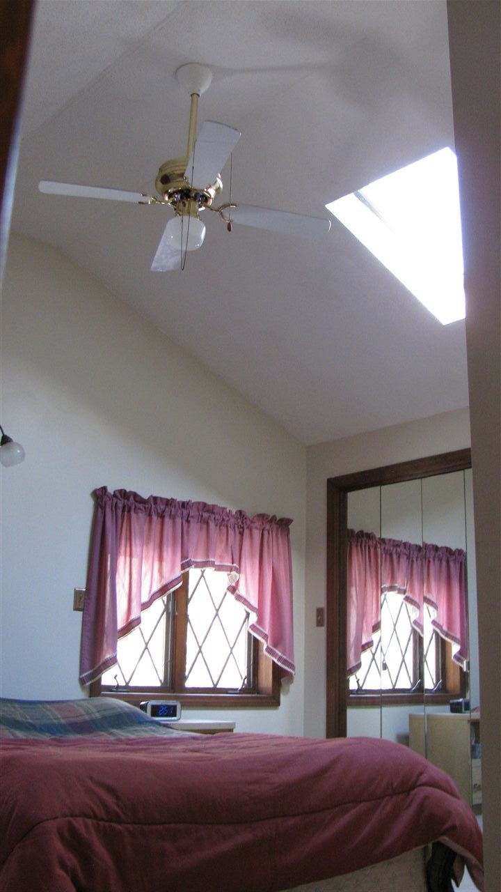 71 Goodhue Road Derry, NH 03038 - Photo 19 of 36
