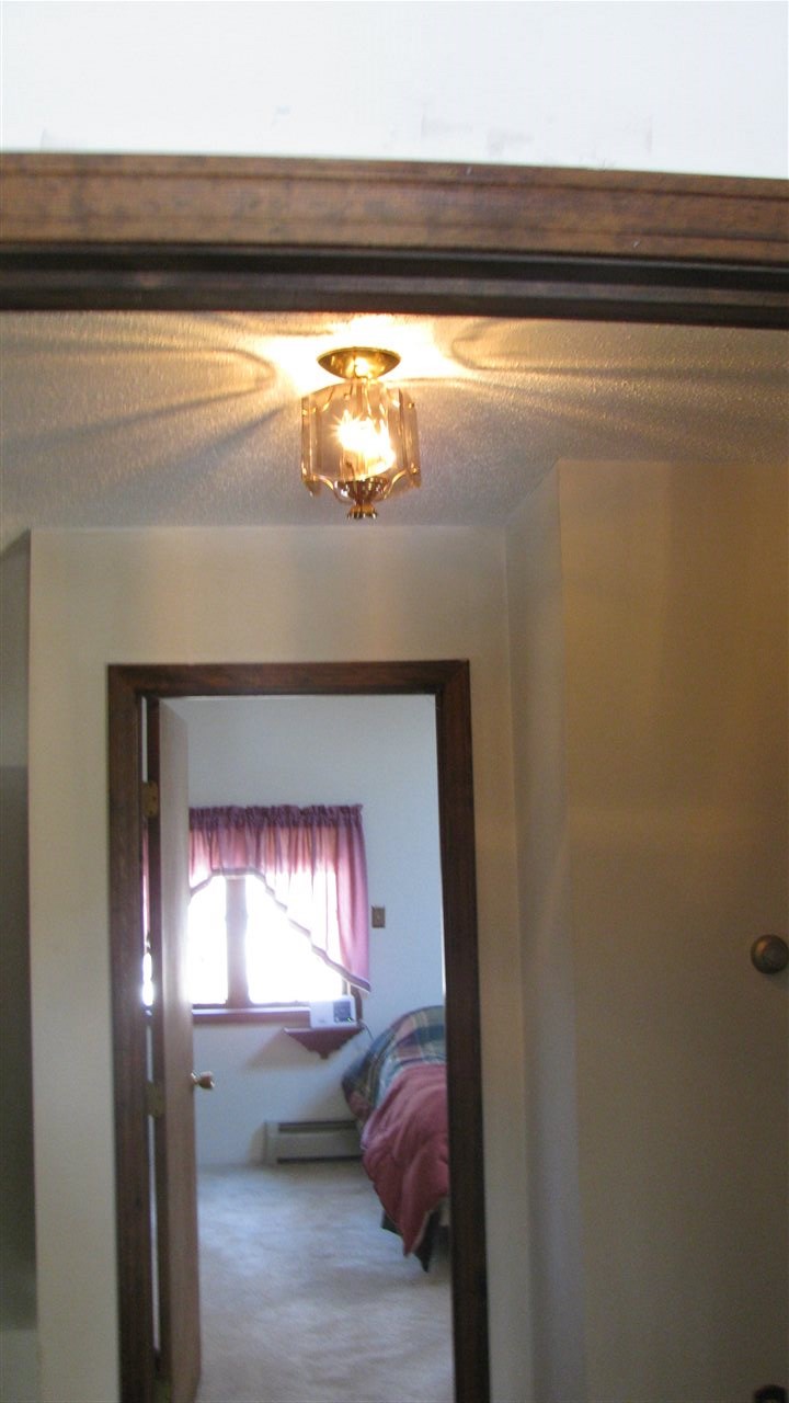 71 Goodhue Road Derry, NH 03038 - Photo 25 of 36