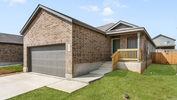 $1,650 | 215 Zyra Avenue, New Braunfels, TX 78130