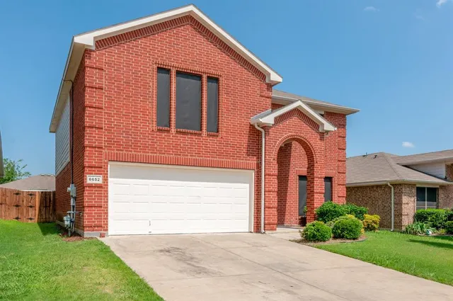 $1,995 | 6652 Friendsway Drive, Fort Worth, TX 76137