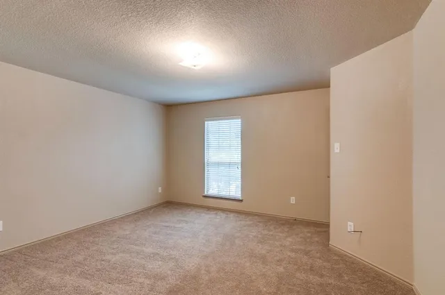 $1,995 | 6652 Friendsway Drive, Fort Worth, TX 76137