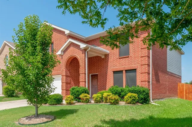 $1,995 | 6652 Friendsway Drive, Fort Worth, TX 76137