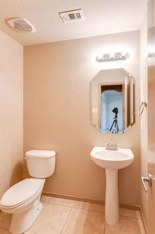 $1,995 | 6652 Friendsway Drive, Fort Worth, TX 76137