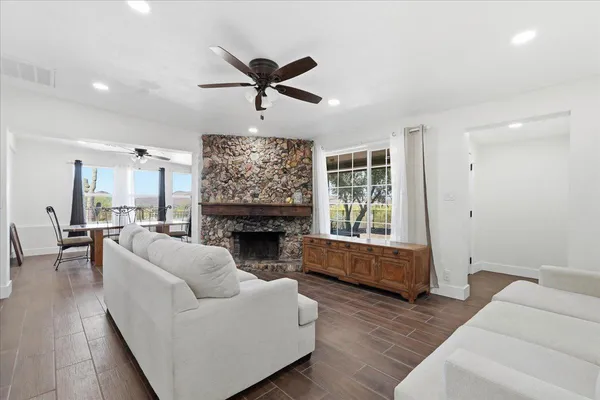 $3,200 | 38466 North Basin Road, Cave Creek, AZ 85331