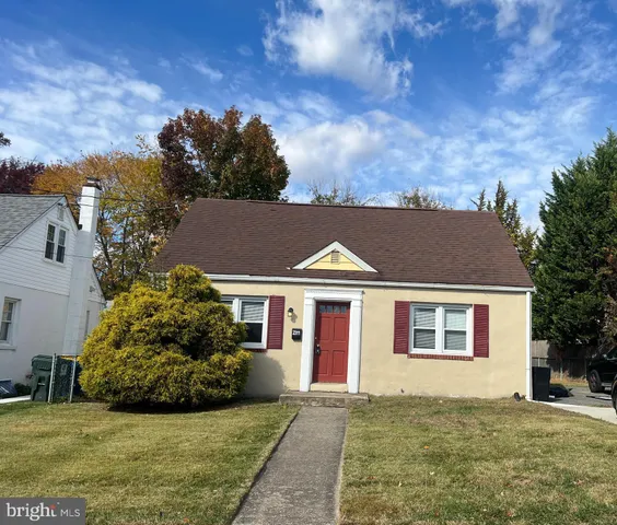 $1,950 | 2311 Henlopen Avenue, Wilmington, DE 19804