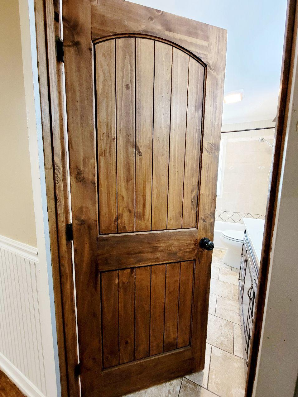 219 Outer Drive Oak Ridge, TN 37830 - Photo 16 of 31 Hall Bath door
