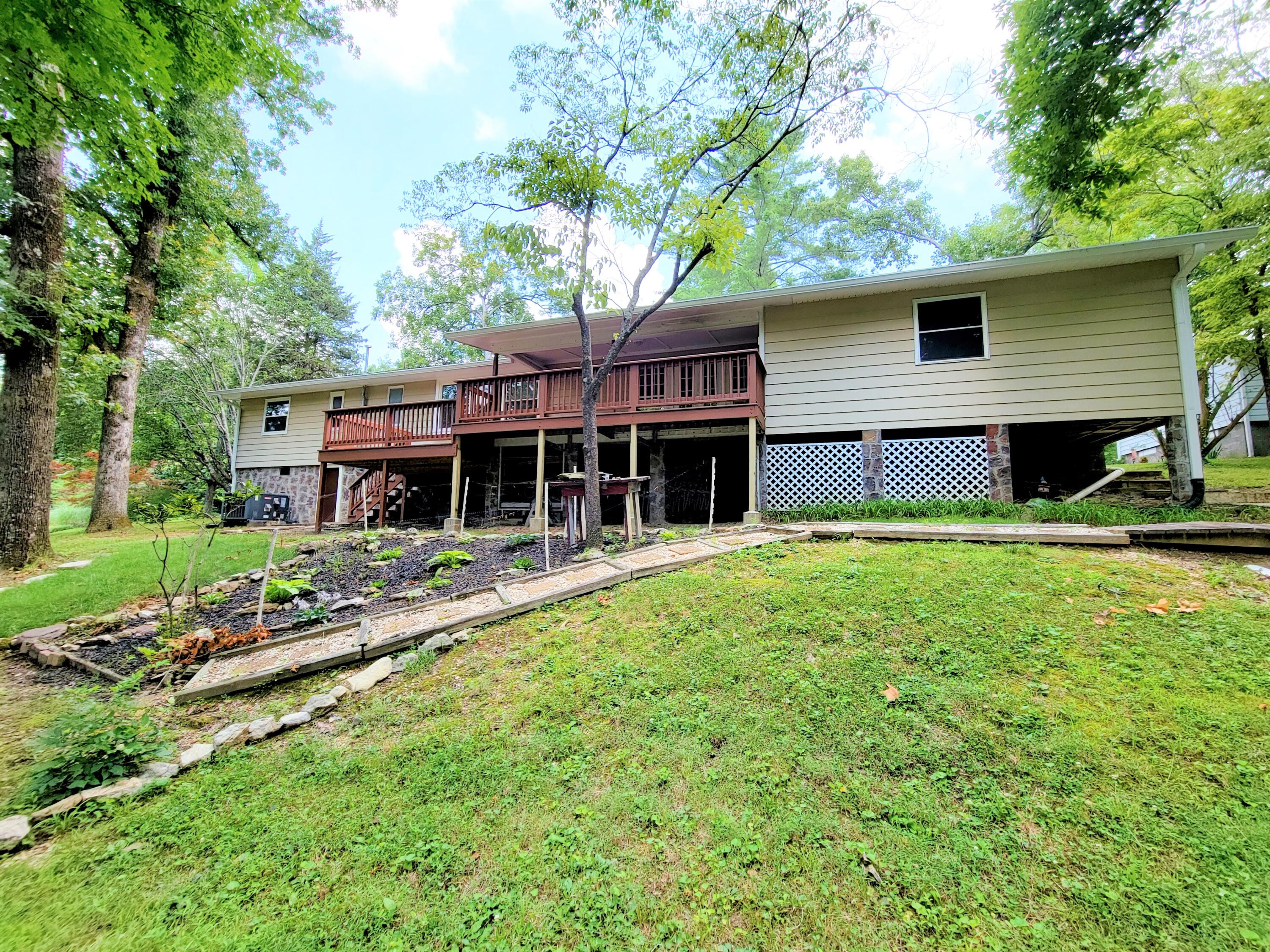 219 Outer Drive Oak Ridge, TN 37830 - Photo 30 of 31 Great Yard!
