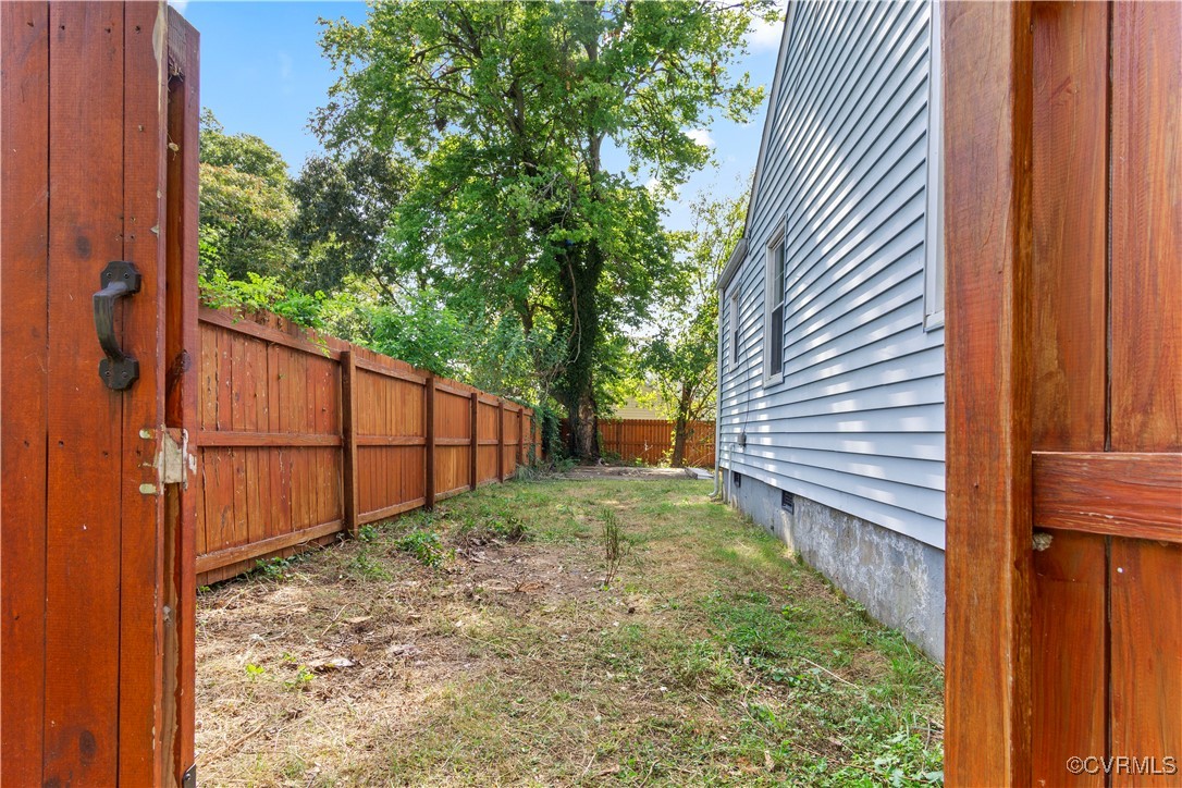 716 Randolph Road Newport News, VA 23605 - Photo 18 of 22 Gallery Image 18