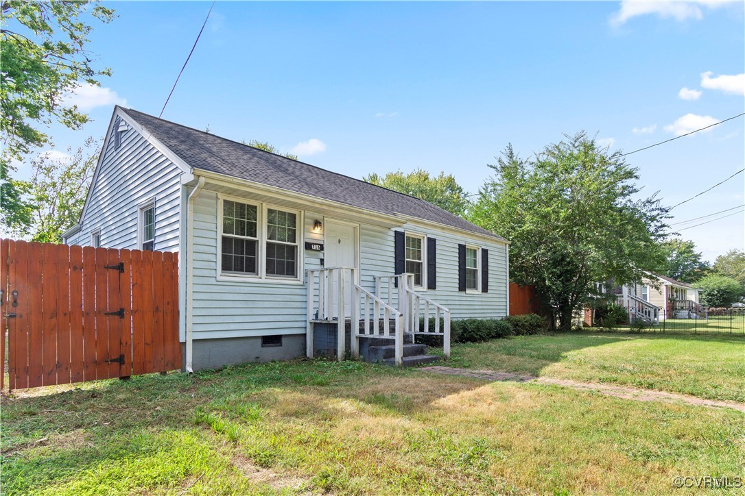 716 Randolph Road Newport News, VA 23605 - Photo 3 of 22 Gallery Image 3