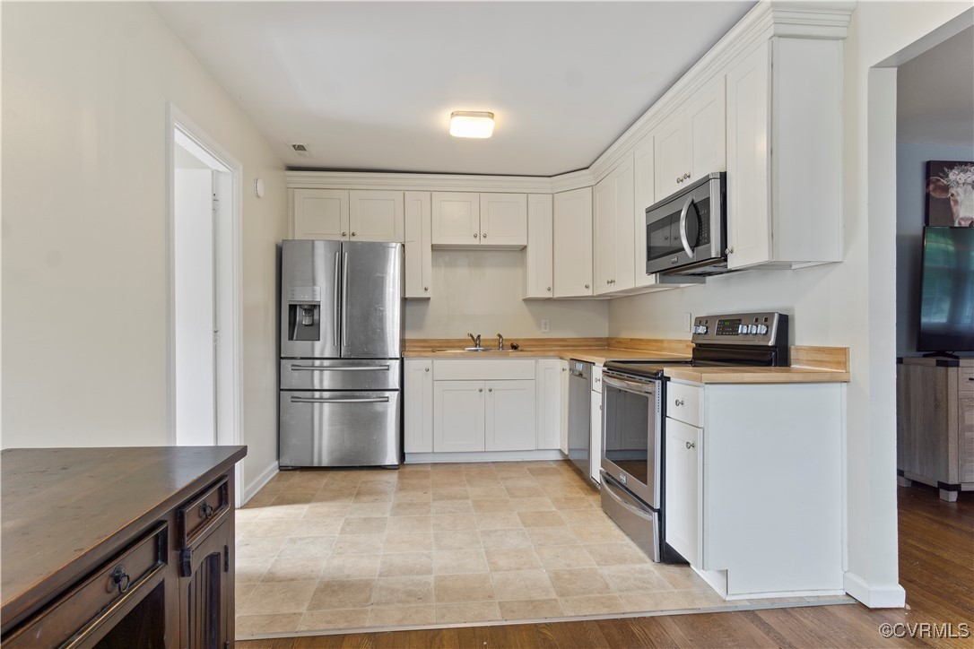716 Randolph Road Newport News, VA 23605 - Photo 7 of 22 Gallery Image 7