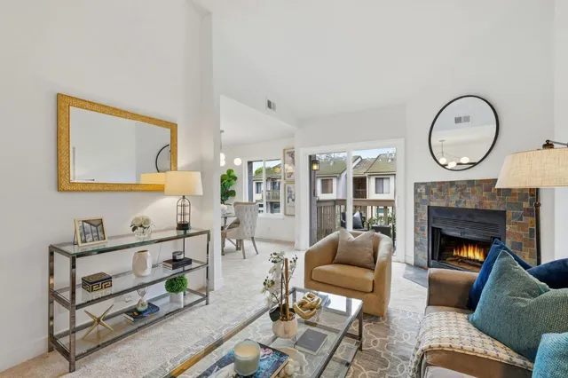 $710,000 | 2277 Sun Glory Lane, Unit B, San Jose, CA 95124