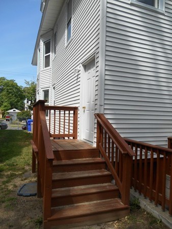 71 Willard Avenue Springfield, MA 01109 - Photo 3 of 15 Gallery Image 3