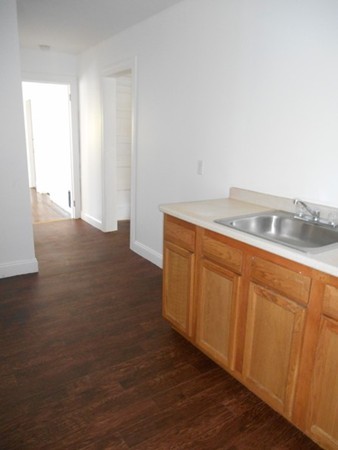 71 Willard Avenue Springfield, MA 01109 - Photo 4 of 15 Gallery Image 4