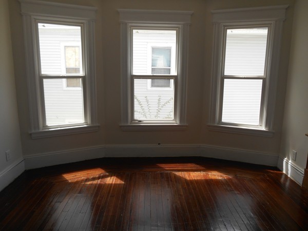 71 Willard Avenue Springfield, MA 01109 - Photo 8 of 15 Gallery Image 8