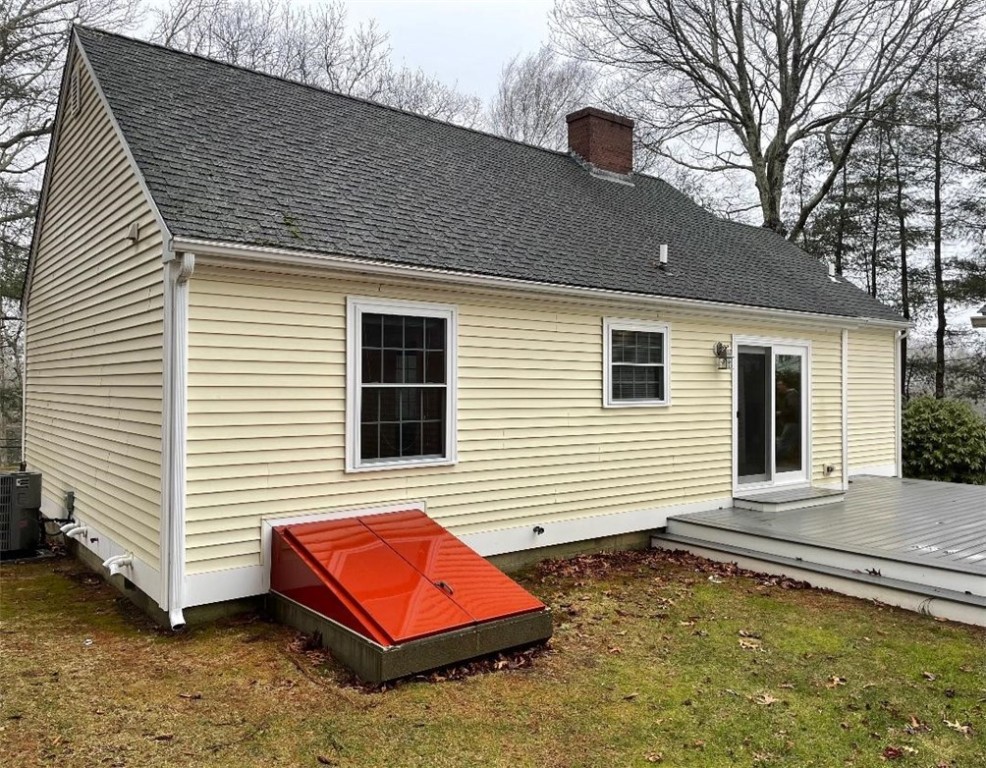 177 Winnapaug Road Westerly, RI 02891 - Photo 3 of 23