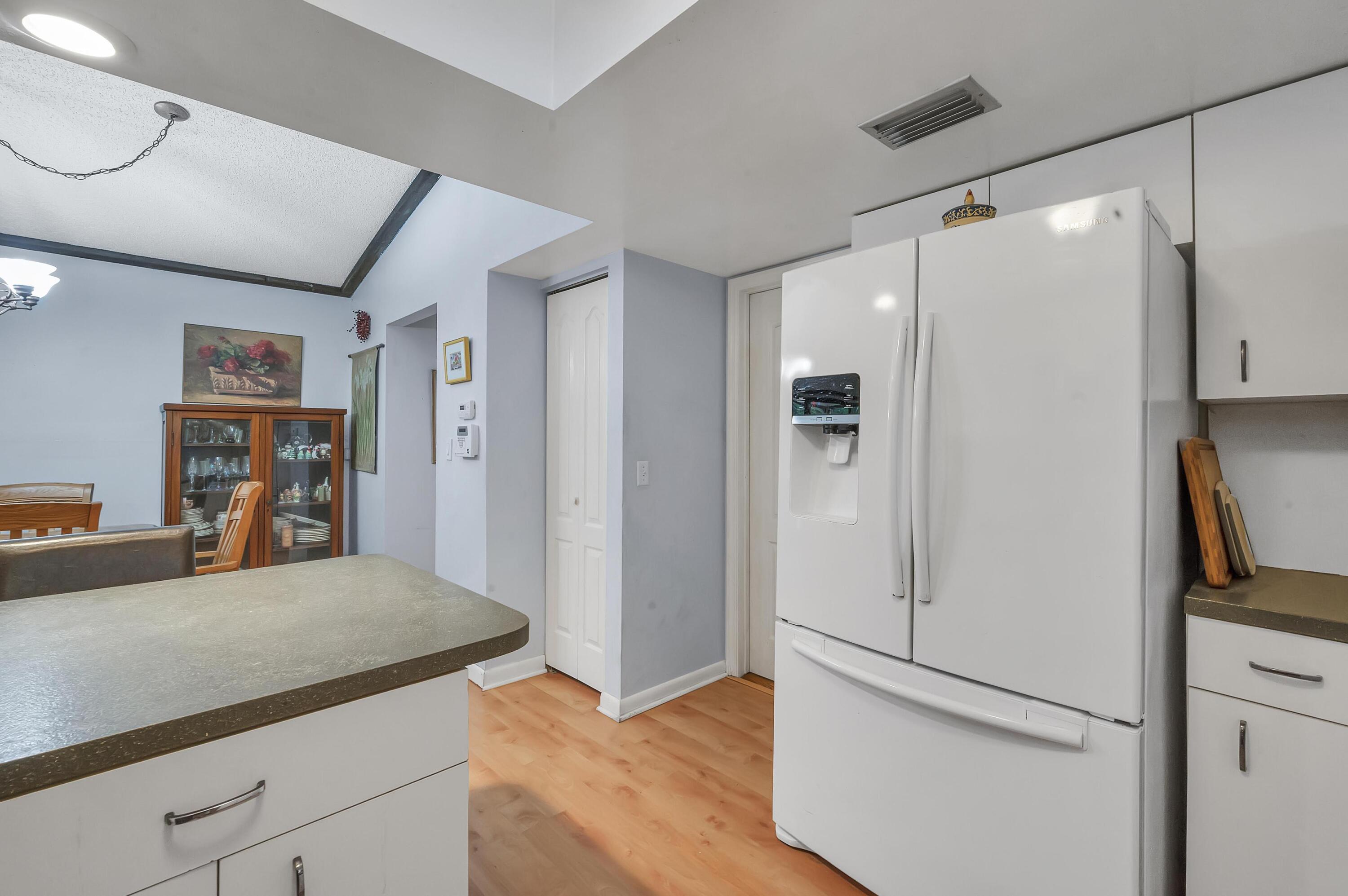 6826 Southwest Chase Court Stuart, FL 34997 - Photo 14 of 27 742C40A9-5BA2-4F0E-AC24-40BA924768C8